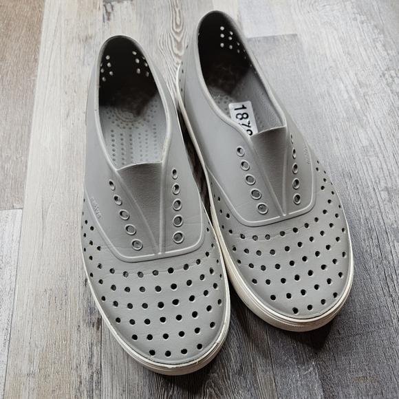 Native Shoes Miller Style Slip-On Sneakers Men's 8 women's 10 Gray - Picture 2 of 9